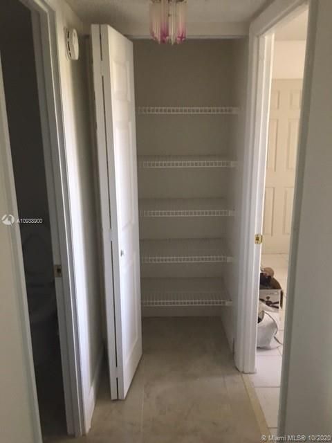 Recently Sold: $79,900 (2 beds, 1 baths, 1100 Square Feet)