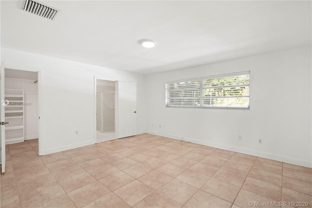 MASTER BEDROOM