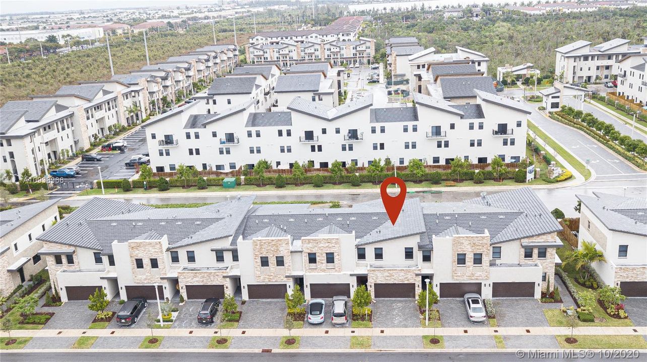 Недавно продано: $445,000 (3 спален, 2 ванн, 1672 Квадратных фут)