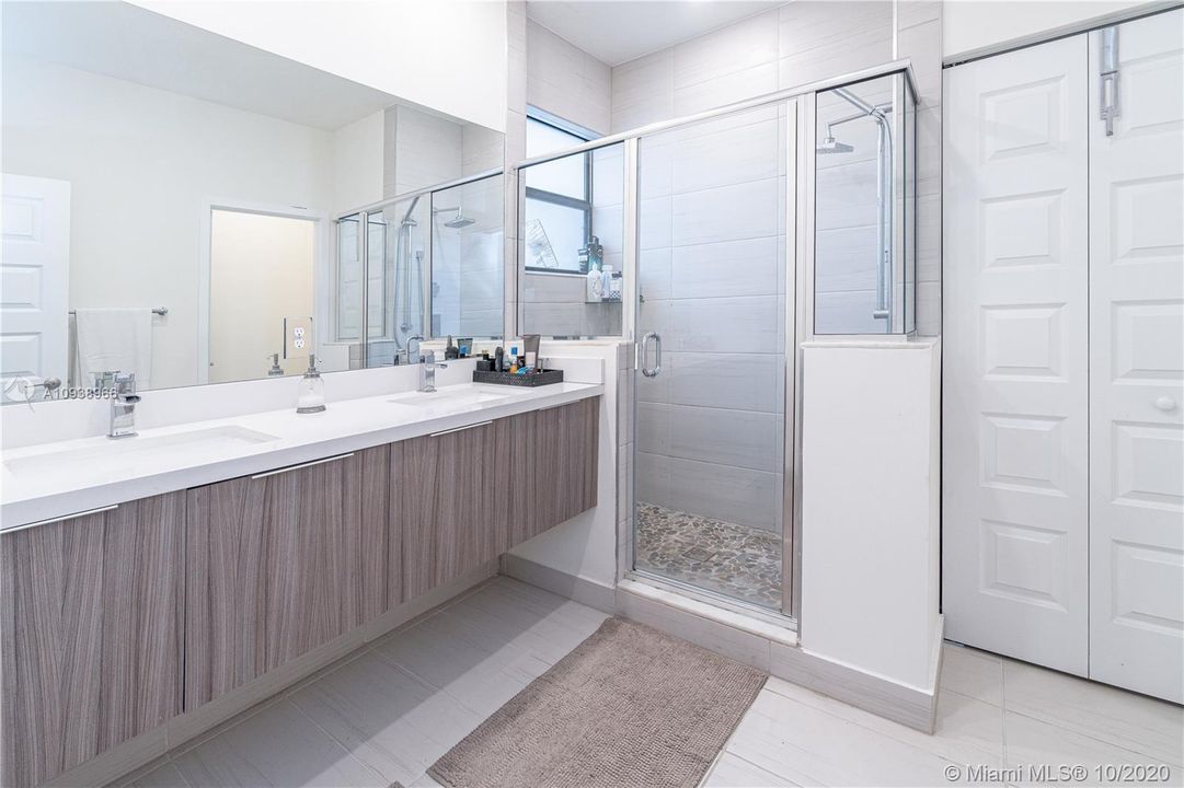 Недавно продано: $445,000 (3 спален, 2 ванн, 1672 Квадратных фут)