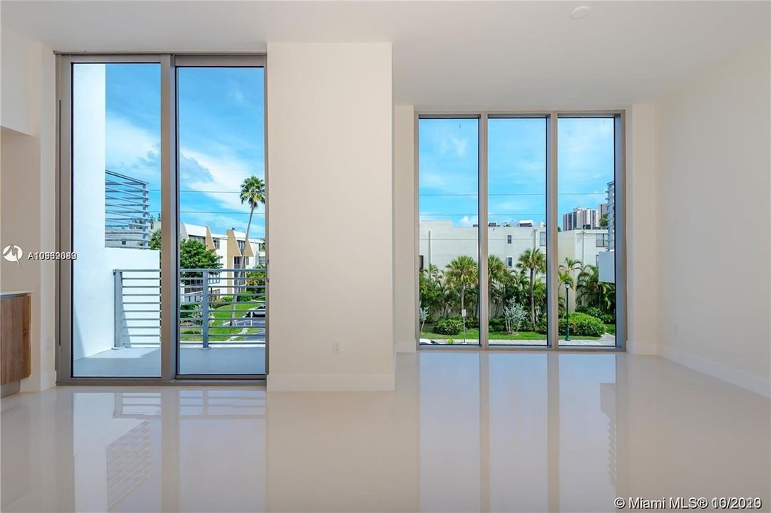 Recently Rented: $3,800 (2 beds, 3 baths, 1683 Square Feet)