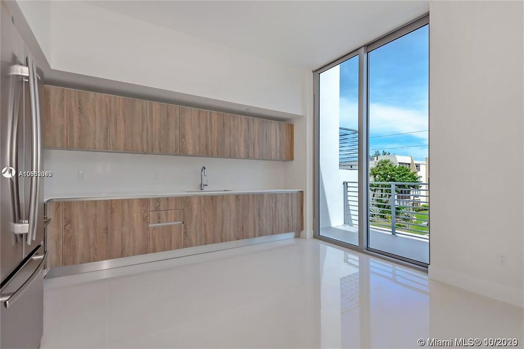 Recently Rented: $3,800 (2 beds, 3 baths, 1683 Square Feet)
