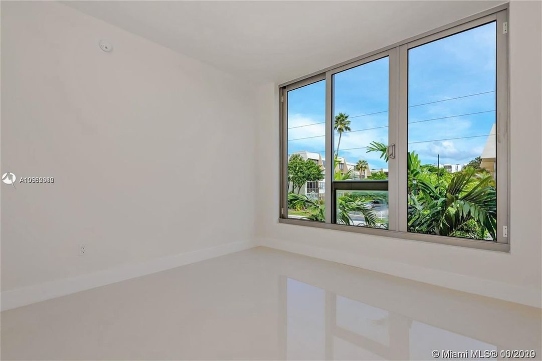 Recently Rented: $3,800 (2 beds, 3 baths, 1683 Square Feet)