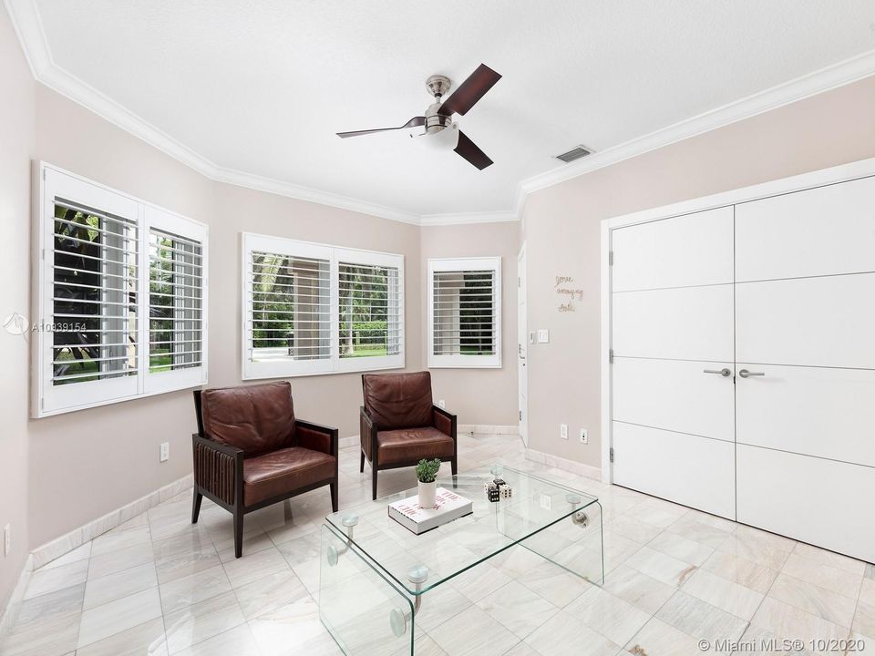 Recently Sold: $2,200,000 (6 beds, 5 baths, 7423 Square Feet)