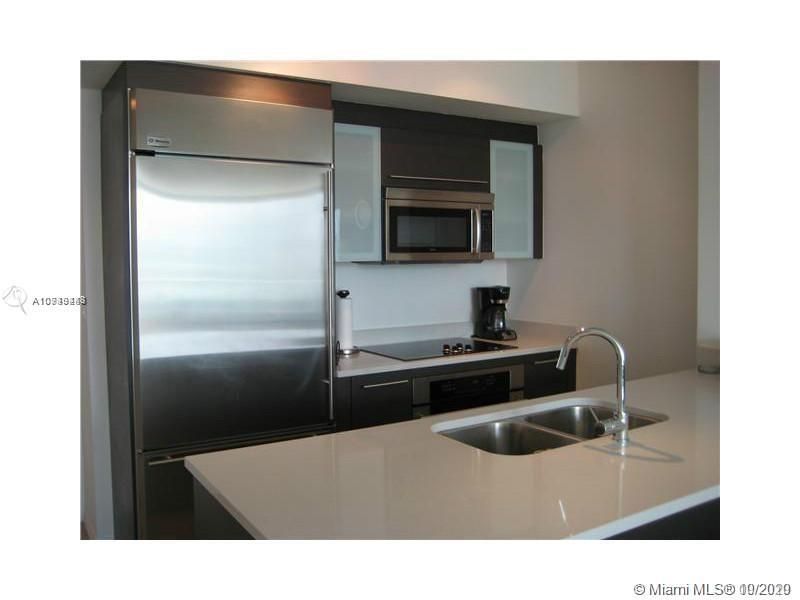 Recently Rented: $2,050 (1 beds, 1 baths, 738 Square Feet)