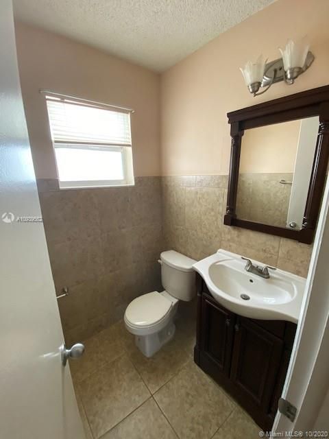 Recently Sold: $94,500 (1 beds, 1 baths, 800 Square Feet)