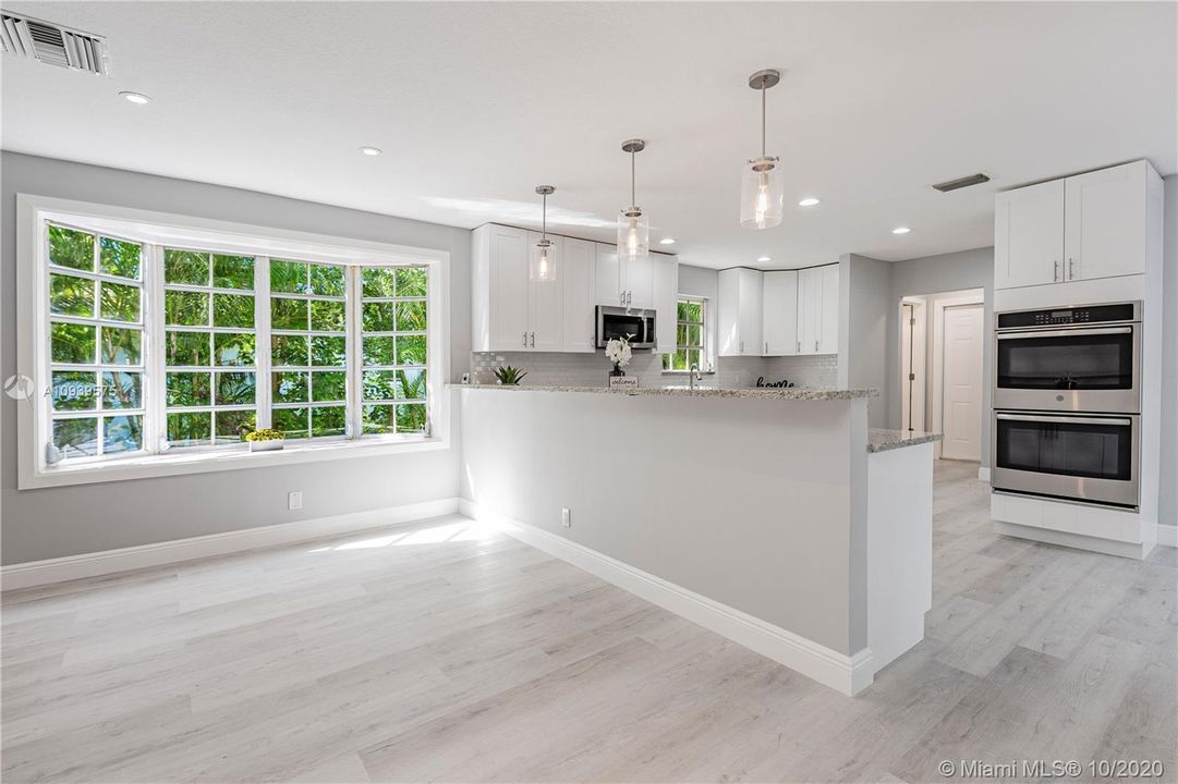 Fully Remodeled Kitchen
