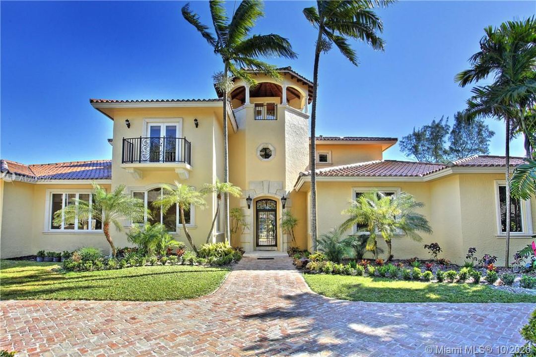 Recently Rented: $13,800 (6 beds, 6 baths, 5218 Square Feet)