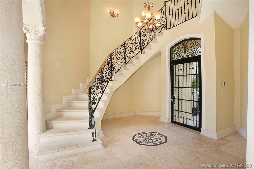 Recently Rented: $13,800 (6 beds, 6 baths, 5218 Square Feet)