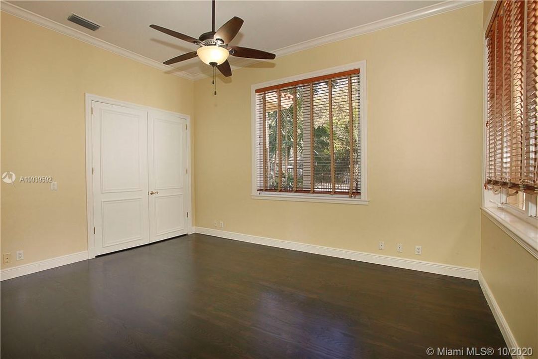Recently Rented: $13,800 (6 beds, 6 baths, 5218 Square Feet)