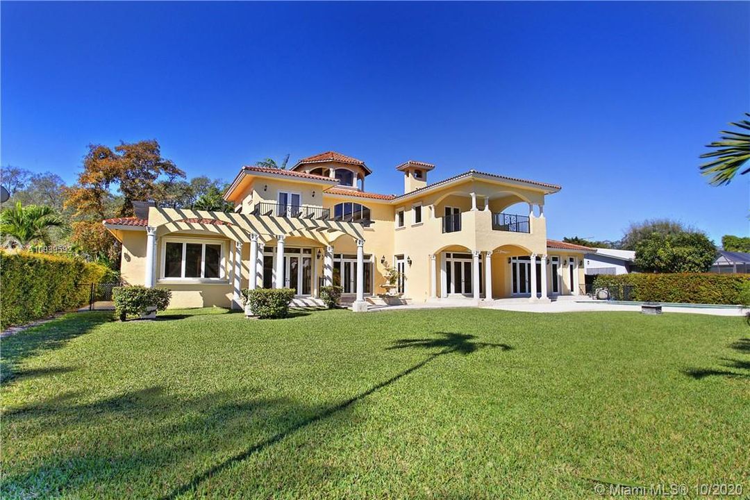 Recently Rented: $13,800 (6 beds, 6 baths, 5218 Square Feet)