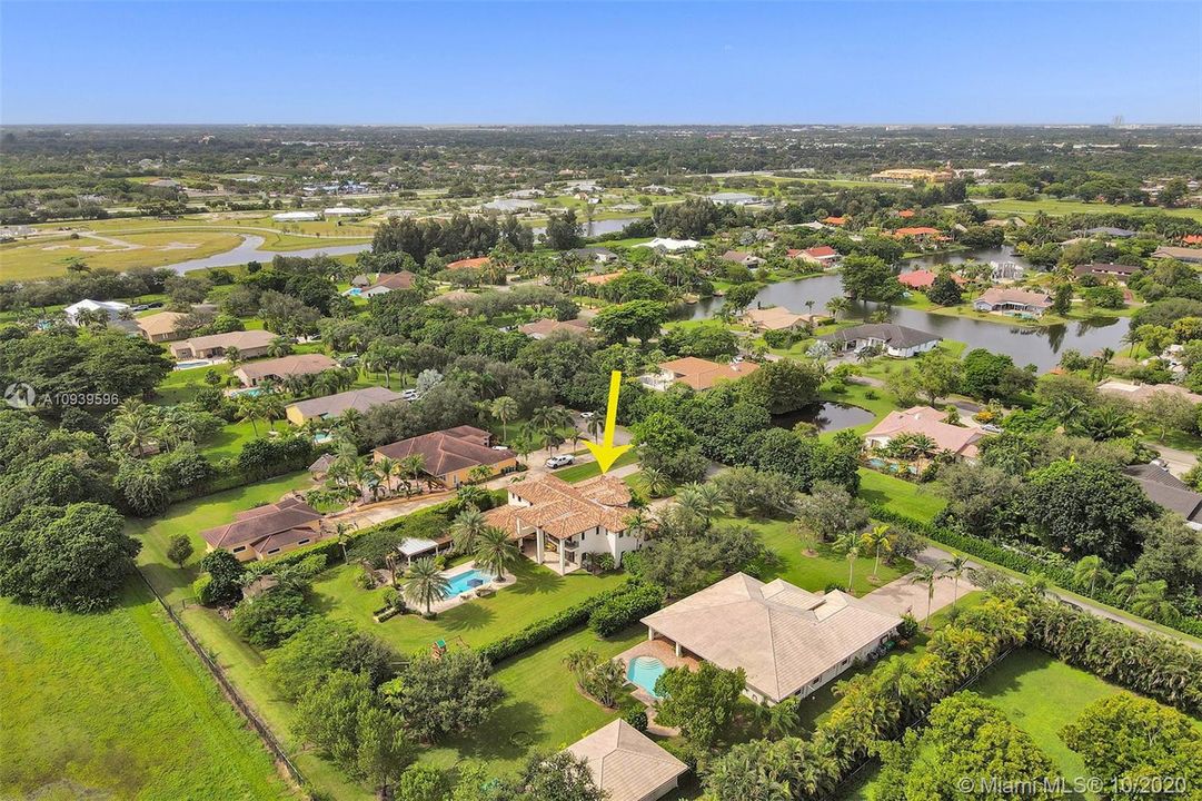 Recently Sold: $1,499,000 (6 beds, 4 baths, 4958 Square Feet)