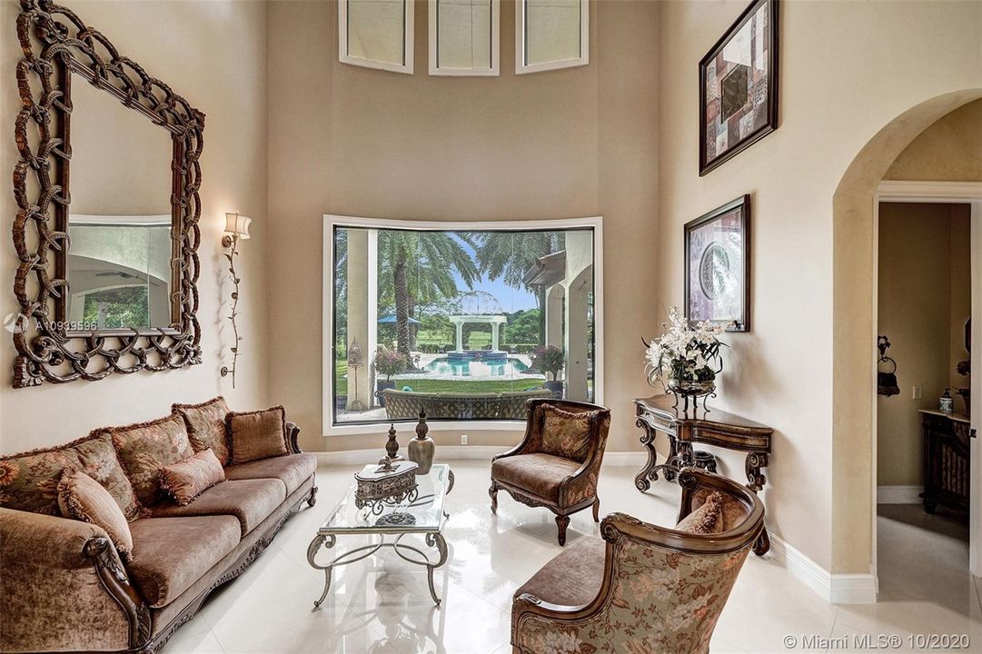 Recently Sold: $1,499,000 (6 beds, 4 baths, 4958 Square Feet)
