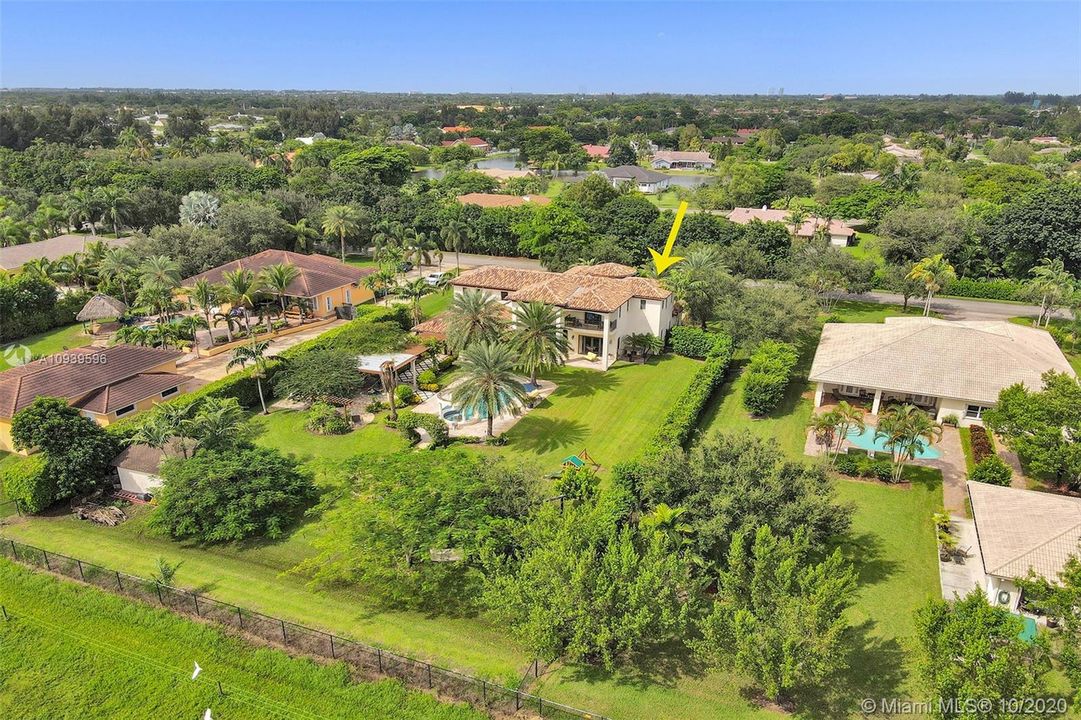 Recently Sold: $1,499,000 (6 beds, 4 baths, 4958 Square Feet)
