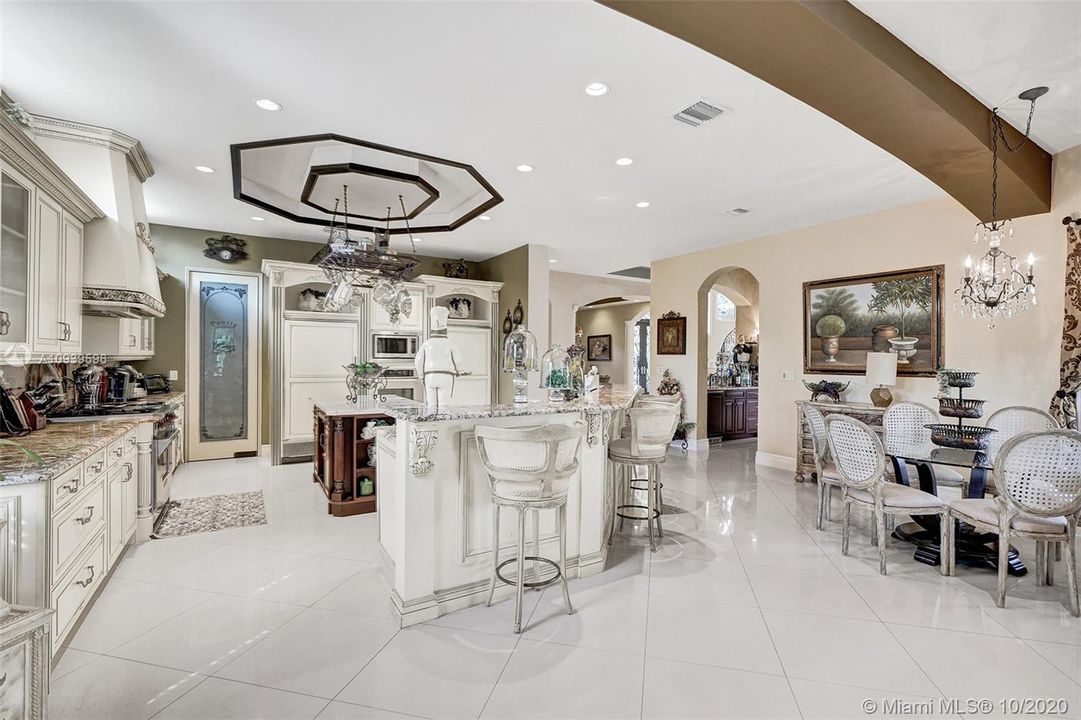Recently Sold: $1,499,000 (6 beds, 4 baths, 4958 Square Feet)