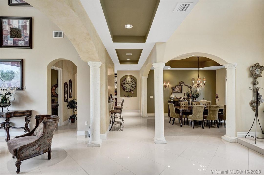 Recently Sold: $1,499,000 (6 beds, 4 baths, 4958 Square Feet)