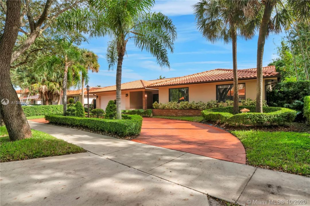 Vendido Recientemente: $535,000 (4 camas, 2 baños, 2076 Pies cuadrados)