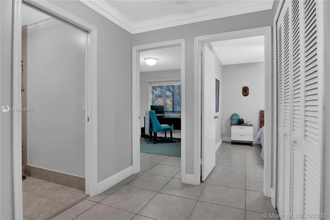Vendido Recientemente: $535,000 (4 camas, 2 baños, 2076 Pies cuadrados)