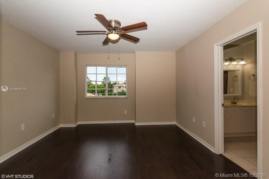 Recently Sold: $214,000 (3 beds, 2 baths, 1676 Square Feet)