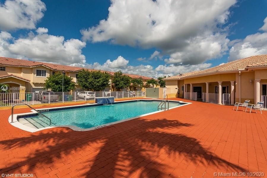 Recently Sold: $214,000 (3 beds, 2 baths, 1676 Square Feet)