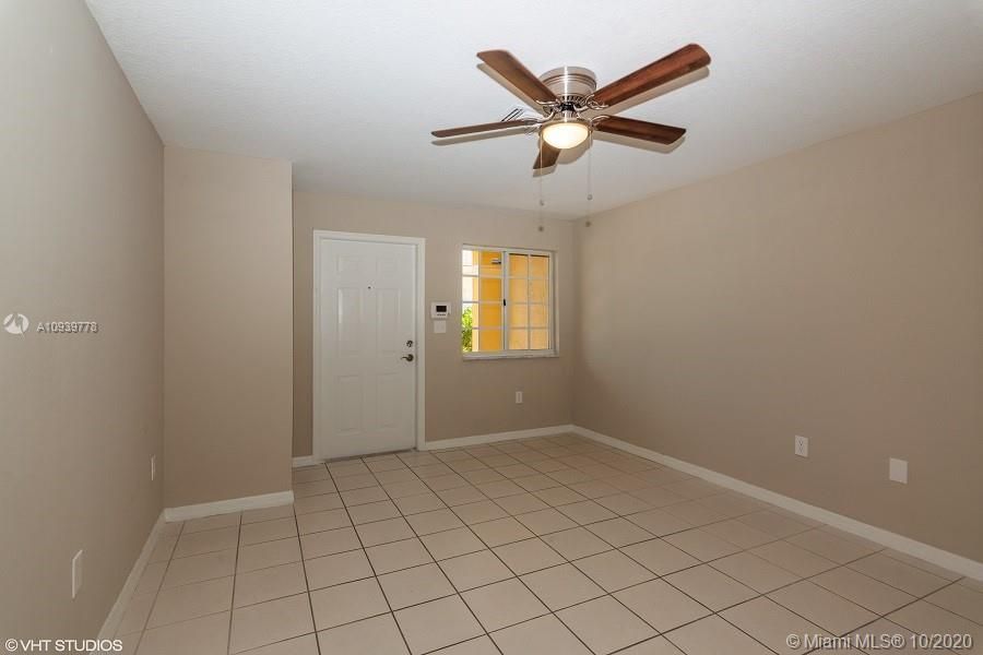 Recently Sold: $214,000 (3 beds, 2 baths, 1676 Square Feet)