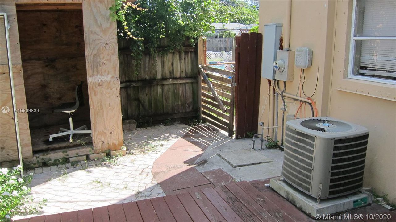 Recientemente alquilado: $1,300 (2 camas, 1 baños, 650 Pies cuadrados)