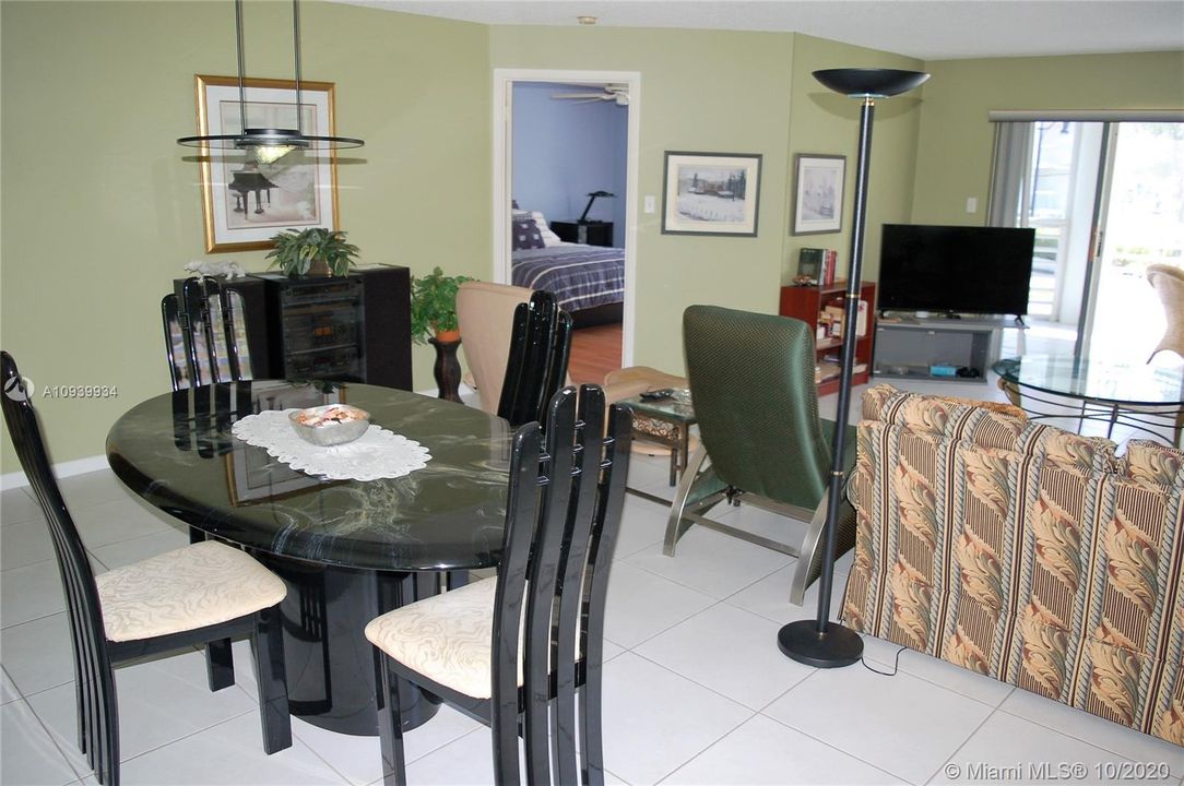 Recently Sold: $339,000 (2 beds, 2 baths, 2054 Square Feet)