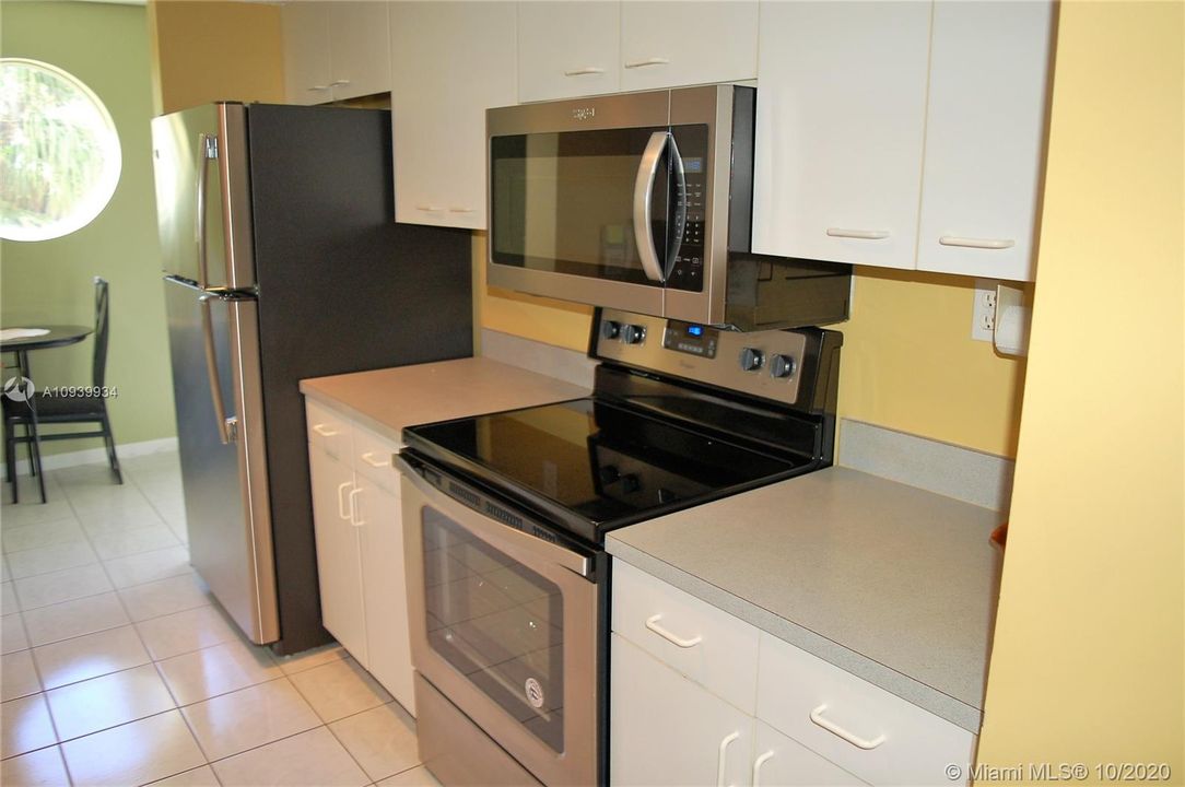 Recently Sold: $339,000 (2 beds, 2 baths, 2054 Square Feet)