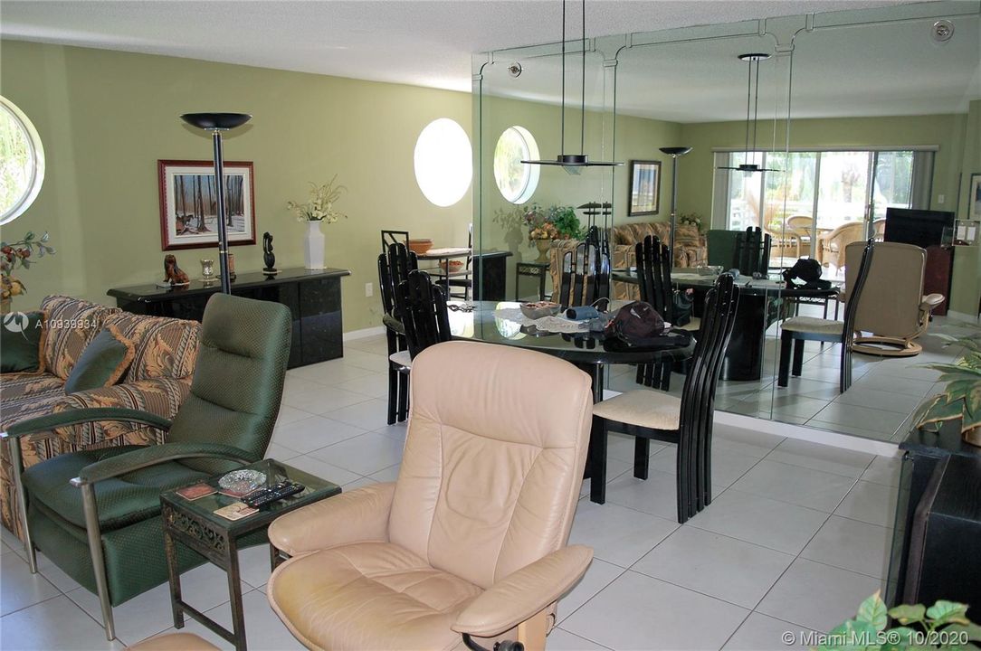 Recently Sold: $339,000 (2 beds, 2 baths, 2054 Square Feet)