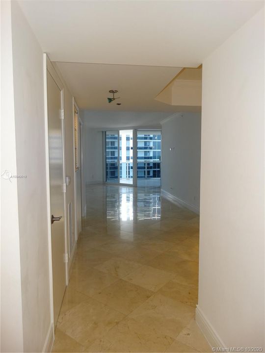 Recently Sold: $950,000 (2 beds, 2 baths, 1550 Square Feet)