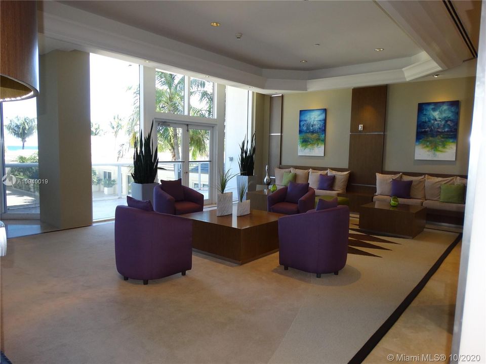Recently Sold: $950,000 (2 beds, 2 baths, 1550 Square Feet)