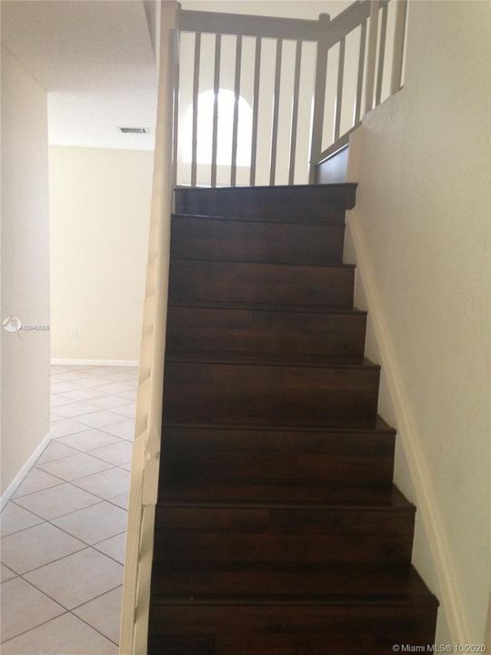 Recientemente alquilado: $2,700 (4 camas, 2 baños, 2238 Pies cuadrados)