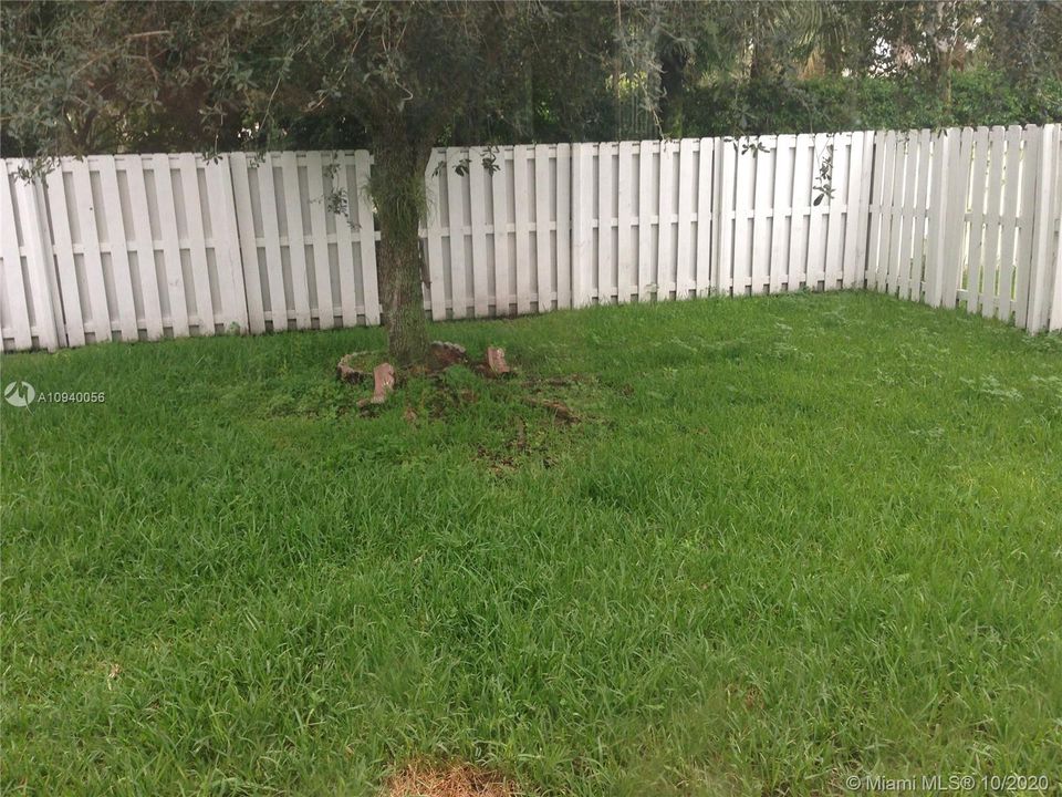 Recientemente alquilado: $2,700 (4 camas, 2 baños, 2238 Pies cuadrados)