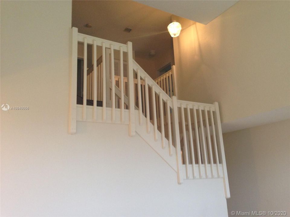 Recientemente alquilado: $2,700 (4 camas, 2 baños, 2238 Pies cuadrados)