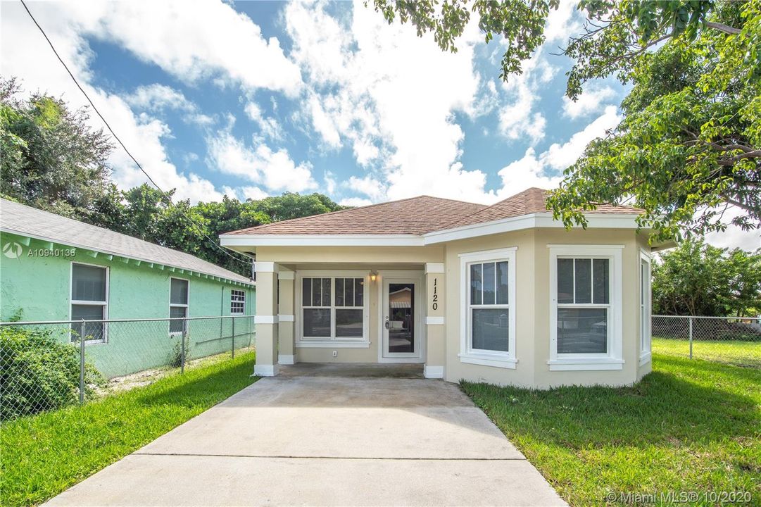 Recently Sold: $225,000 (3 beds, 2 baths, 1279 Square Feet)