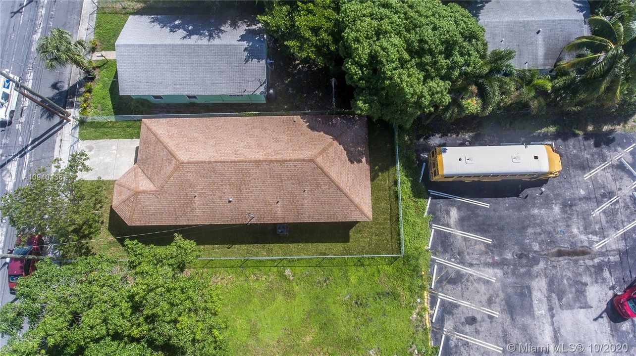 Recently Sold: $225,000 (3 beds, 2 baths, 1279 Square Feet)