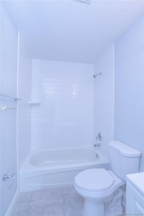 Recently Sold: $225,000 (3 beds, 2 baths, 1279 Square Feet)