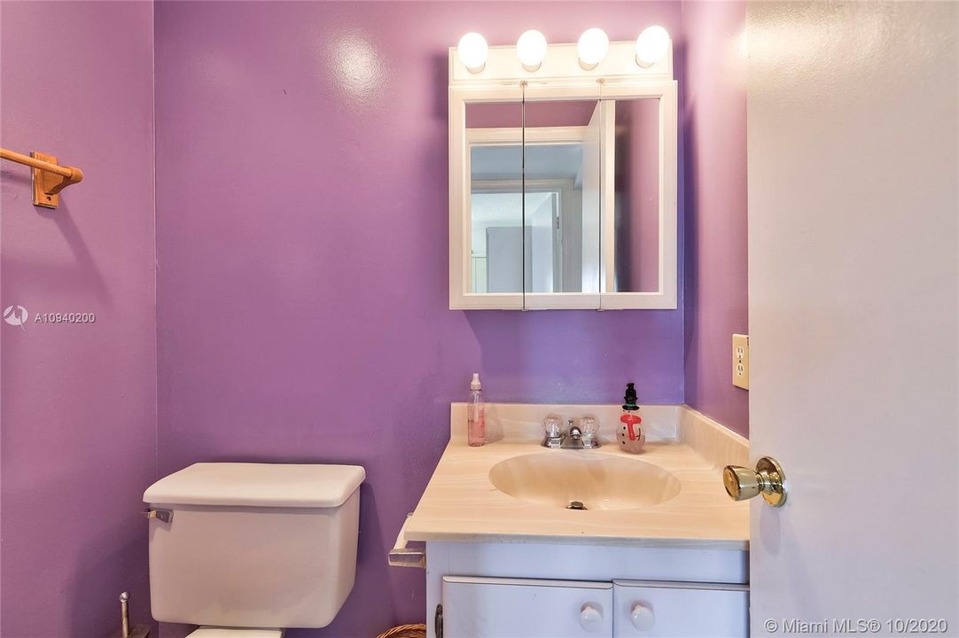 Vendido Recientemente: $129,900 (1 camas, 1 baños, 667 Pies cuadrados)