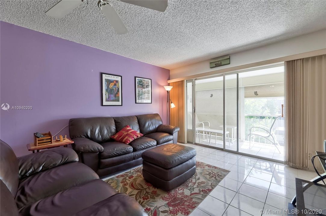 Vendido Recientemente: $129,900 (1 camas, 1 baños, 667 Pies cuadrados)