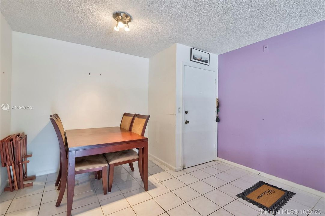 Vendido Recientemente: $129,900 (1 camas, 1 baños, 667 Pies cuadrados)
