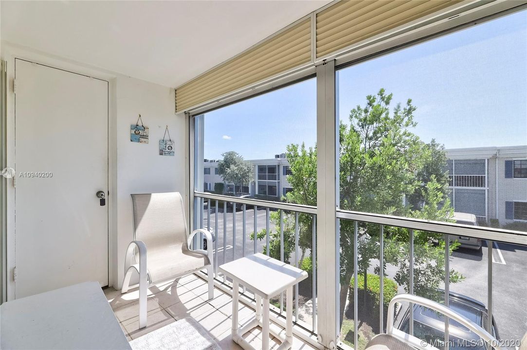 Vendido Recientemente: $129,900 (1 camas, 1 baños, 667 Pies cuadrados)
