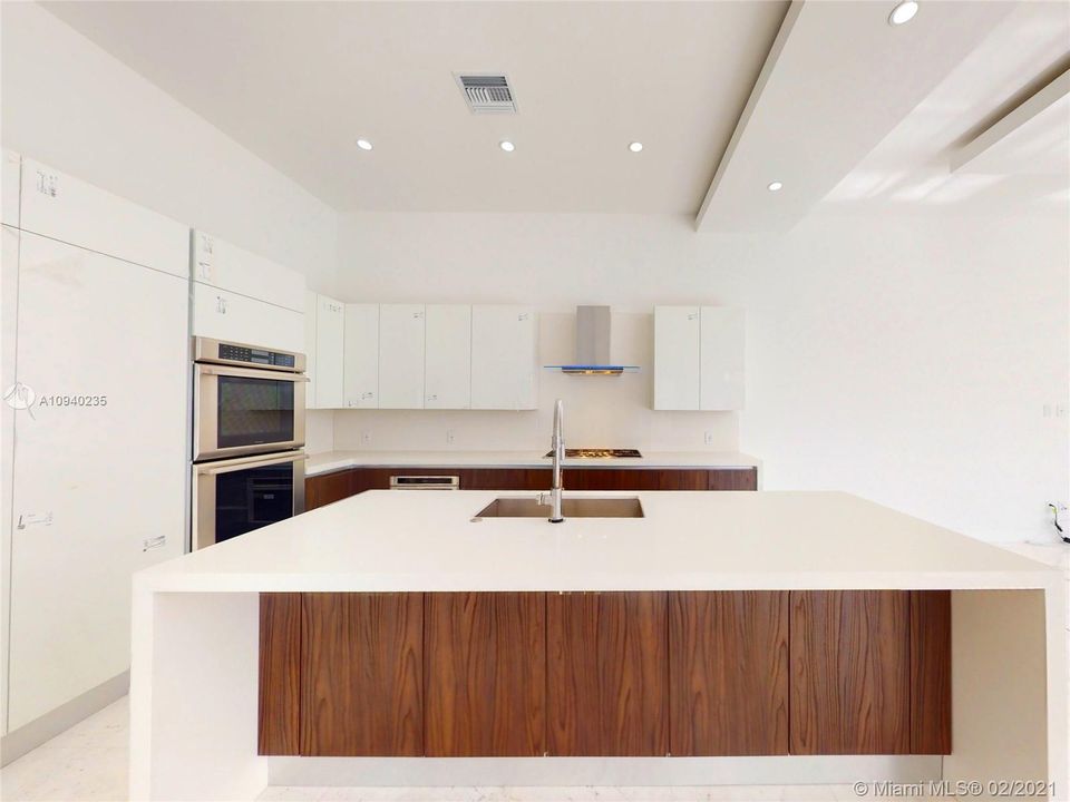 Recently Sold: $2,339,000 (7 beds, 7 baths, 0 Square Feet)