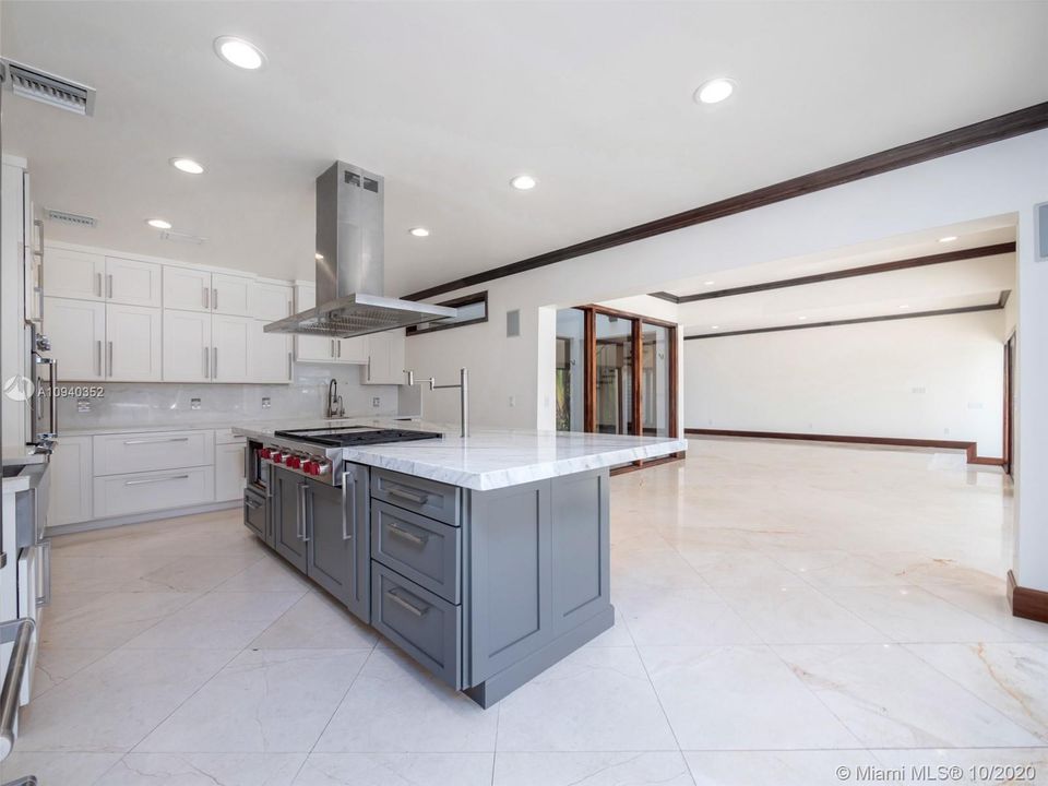 Recently Sold: $1,895,000 (4 beds, 4 baths, 3581 Square Feet)