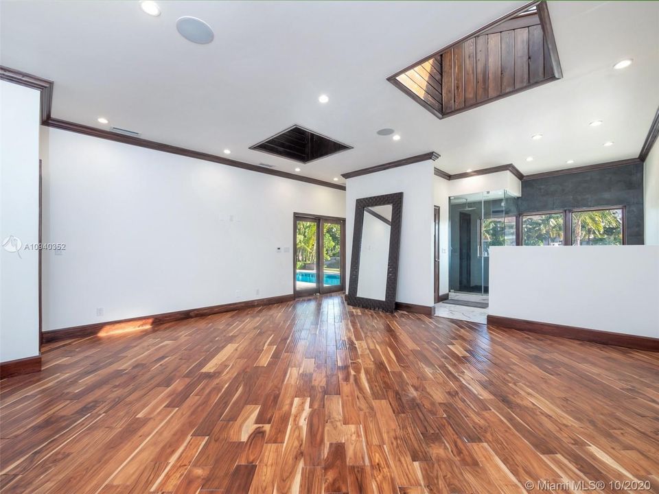 Recently Sold: $1,895,000 (4 beds, 4 baths, 3581 Square Feet)