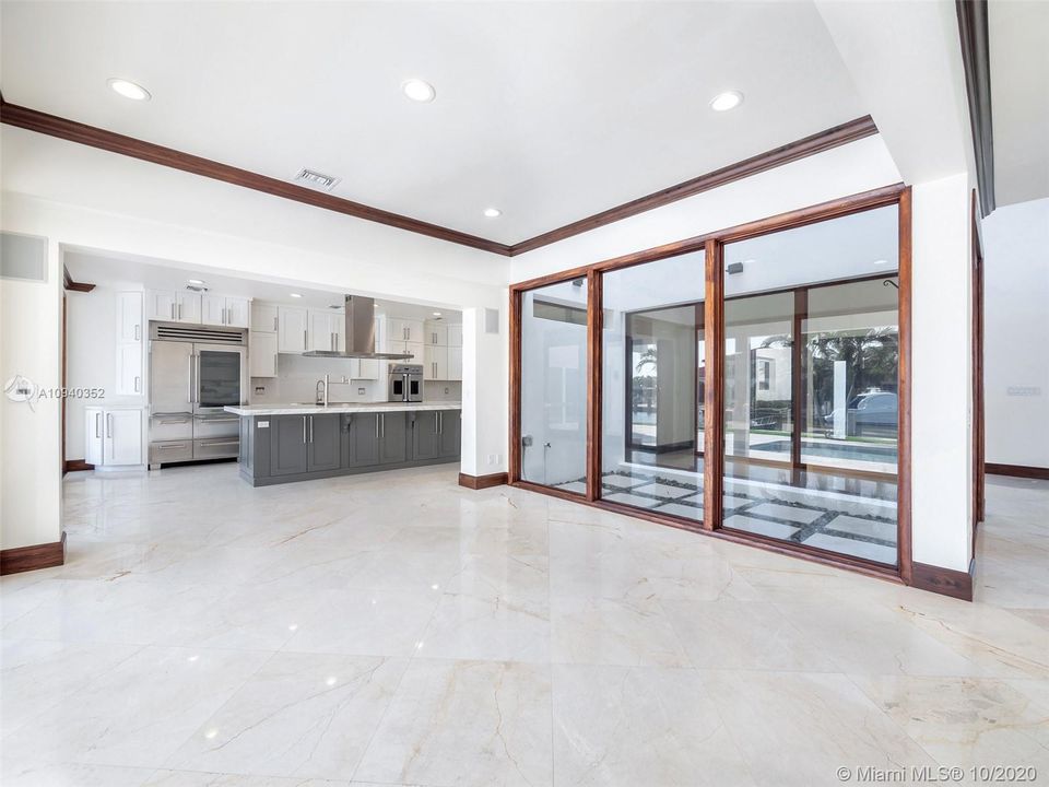 Recently Sold: $1,895,000 (4 beds, 4 baths, 3581 Square Feet)