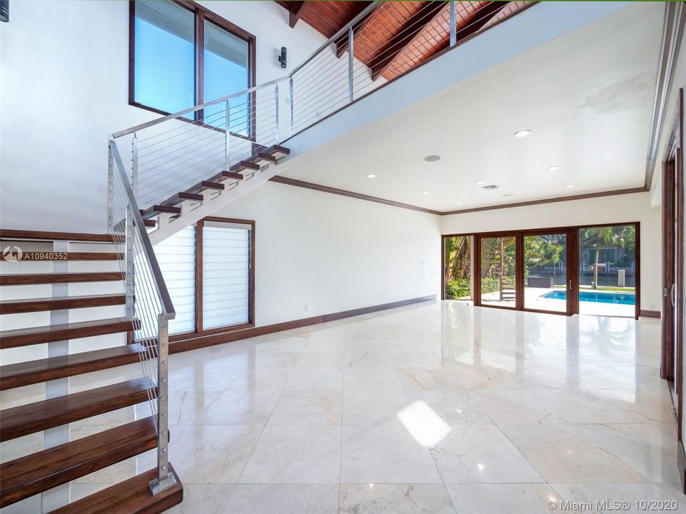 Recently Sold: $1,895,000 (4 beds, 4 baths, 3581 Square Feet)