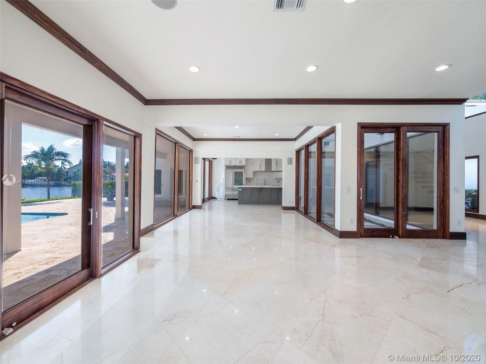 Recently Sold: $1,895,000 (4 beds, 4 baths, 3581 Square Feet)