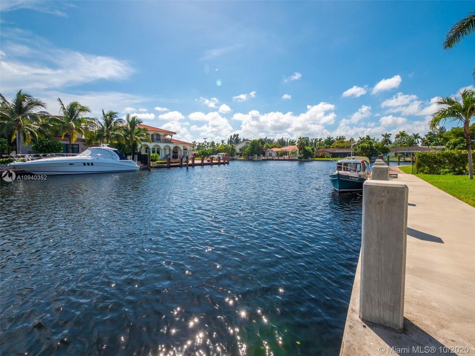 Recently Sold: $1,895,000 (4 beds, 4 baths, 3581 Square Feet)