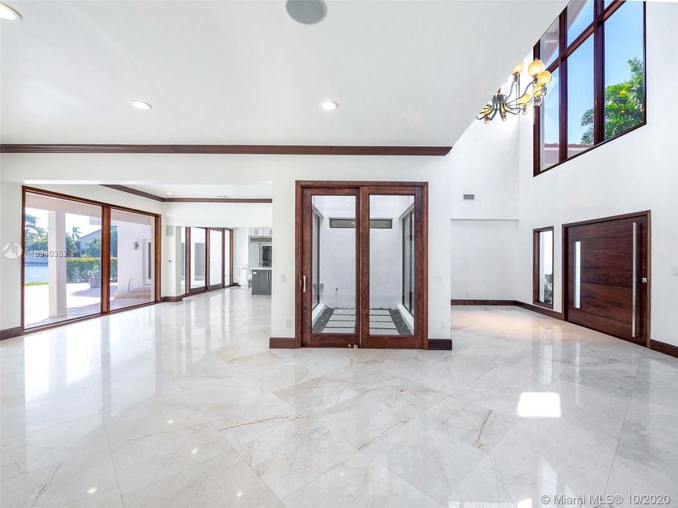 Recently Sold: $1,895,000 (4 beds, 4 baths, 3581 Square Feet)