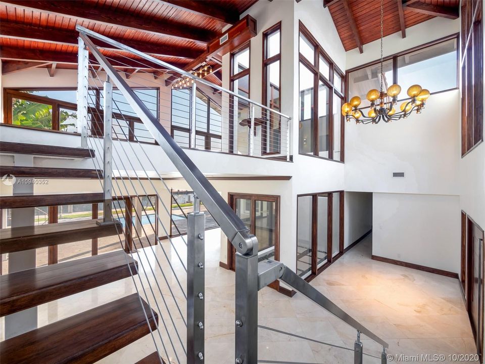 Recently Sold: $1,895,000 (4 beds, 4 baths, 3581 Square Feet)